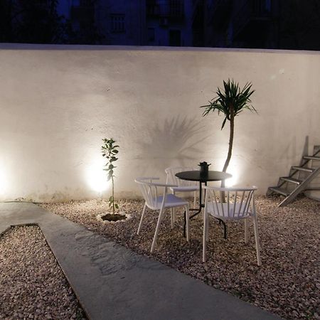 Patio Apartment Near Metro & Acropolis Athen Exterior foto