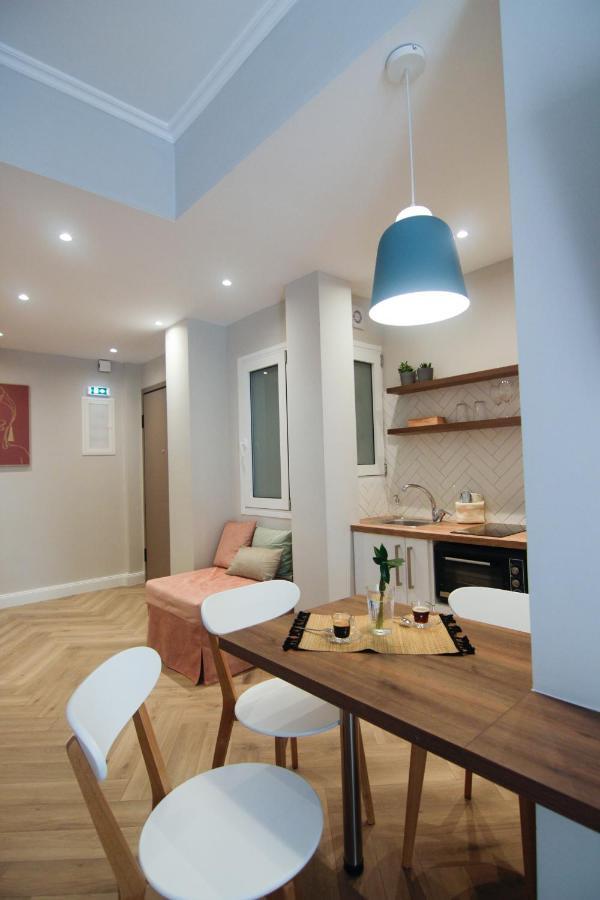 Patio Apartment Near Metro & Acropolis Athen Exterior foto